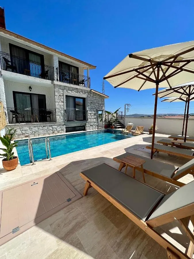 Serez Otel Alacati By La Mira Ildiri
