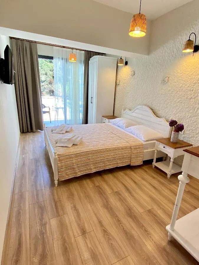 Serez Otel Alacati By La Mira Ildiri